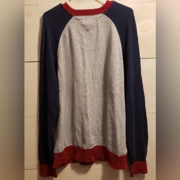 Tommy Hilfiger Men's XL Raglan Sleeve Sweater Gray, Blue And Red - Picture 6 of 6